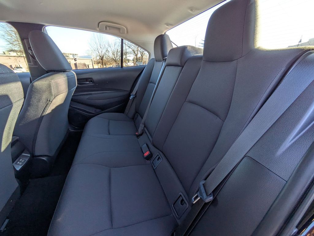 Thumbnail: 2025 Toyota Corolla - 25