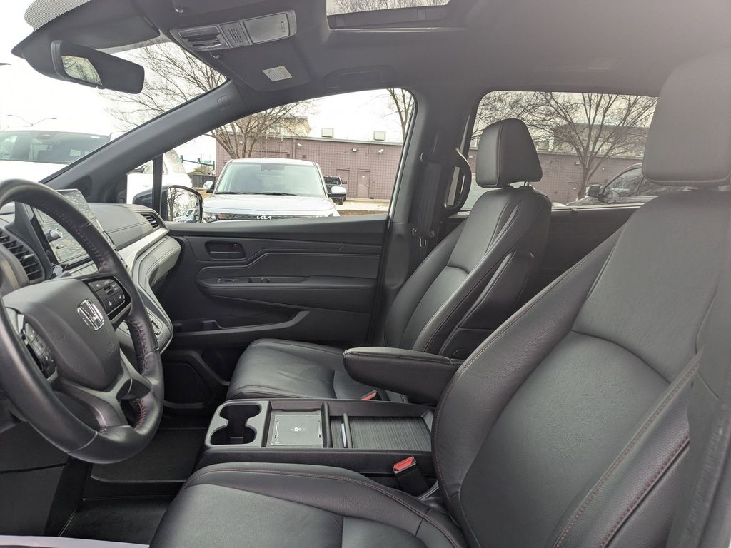 Thumbnail: 2025 Honda Odyssey - 21