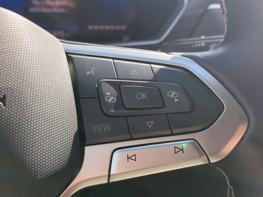 Thumbnail: 2024 Volkswagen Tiguan - 21