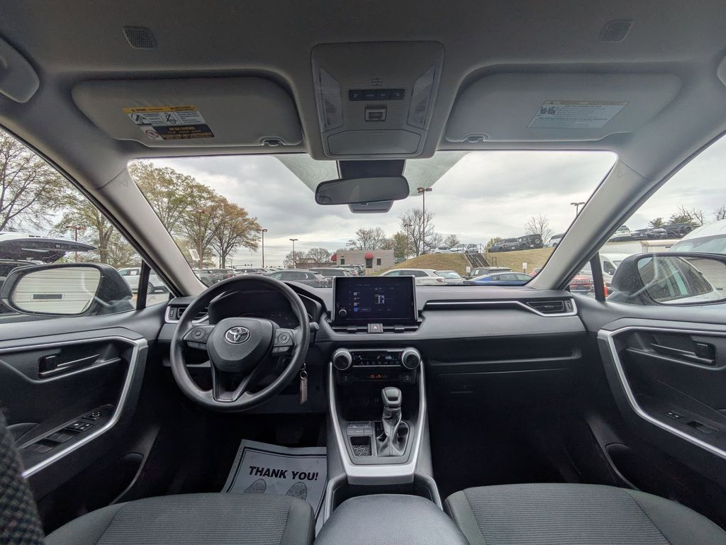 Thumbnail: 2025 Toyota RAV4 - 24