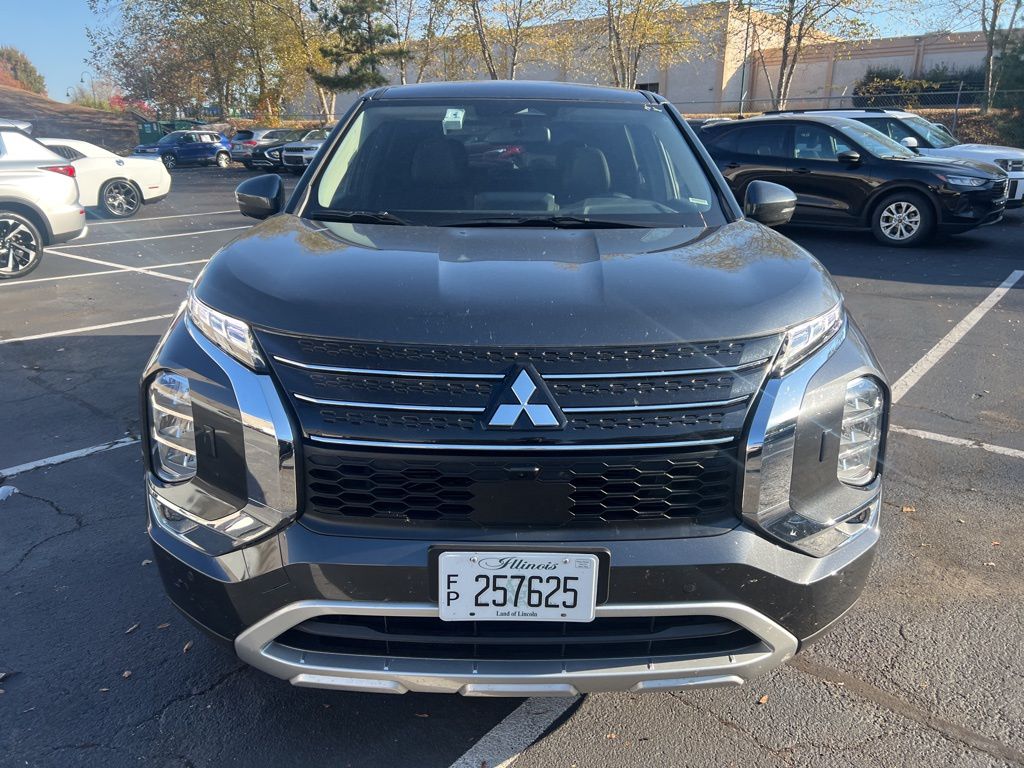 Thumbnail: 2024 Mitsubishi Outlander - 2