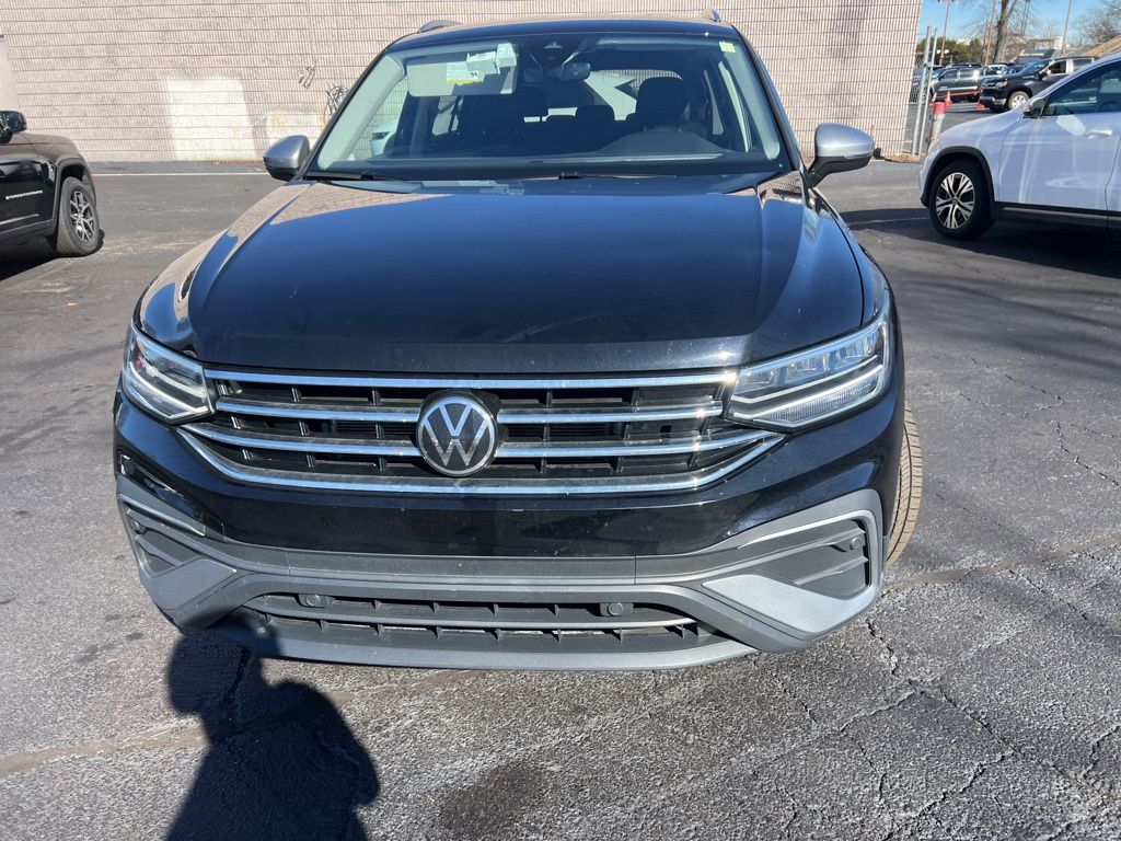 Thumbnail: 2024 Volkswagen Tiguan - 2