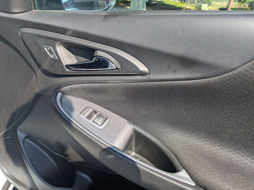 Thumbnail: 2024 Chevrolet Malibu - 32