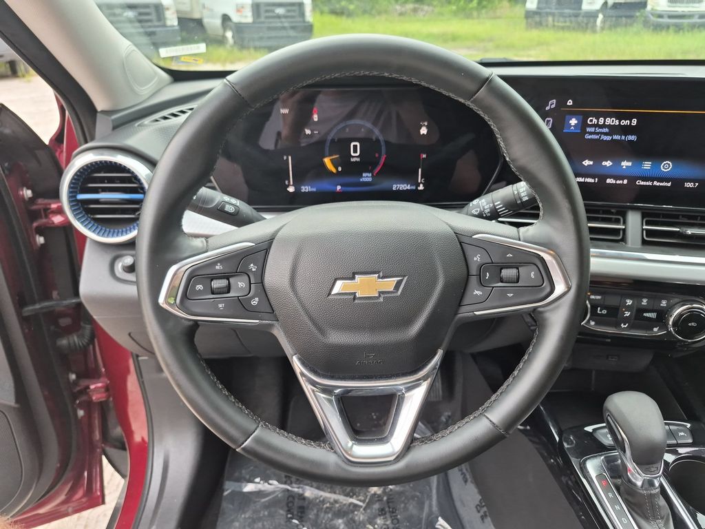 2025 Chevrolet Trax LT - Photo 22