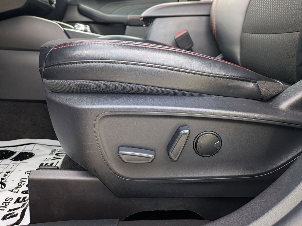 2025 Ford Escape ST-Line - Photo 14
