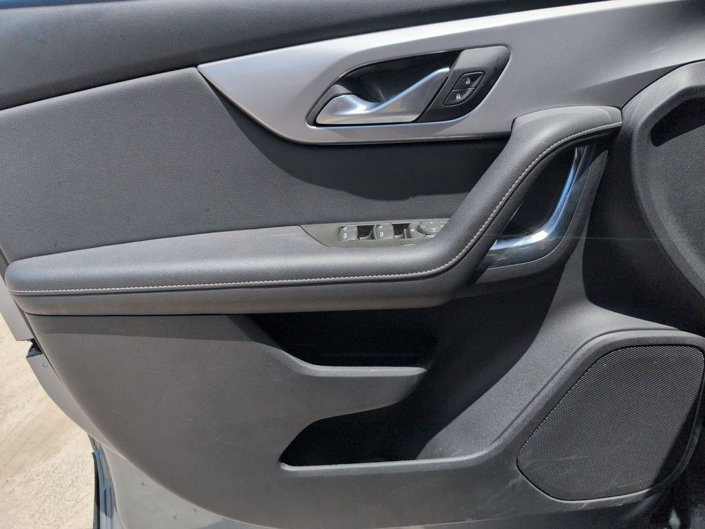 Thumbnail: 2025 Chevrolet Blazer - 11