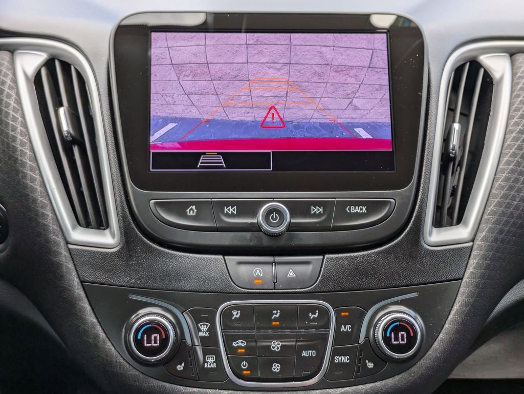 Thumbnail: 2024 Chevrolet Malibu - 17