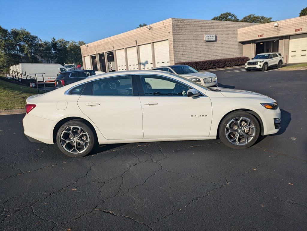 Thumbnail: 2024 Chevrolet Malibu - 5