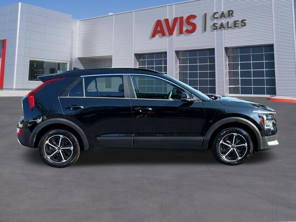 Thumbnail: 2025 Kia Niro - 5