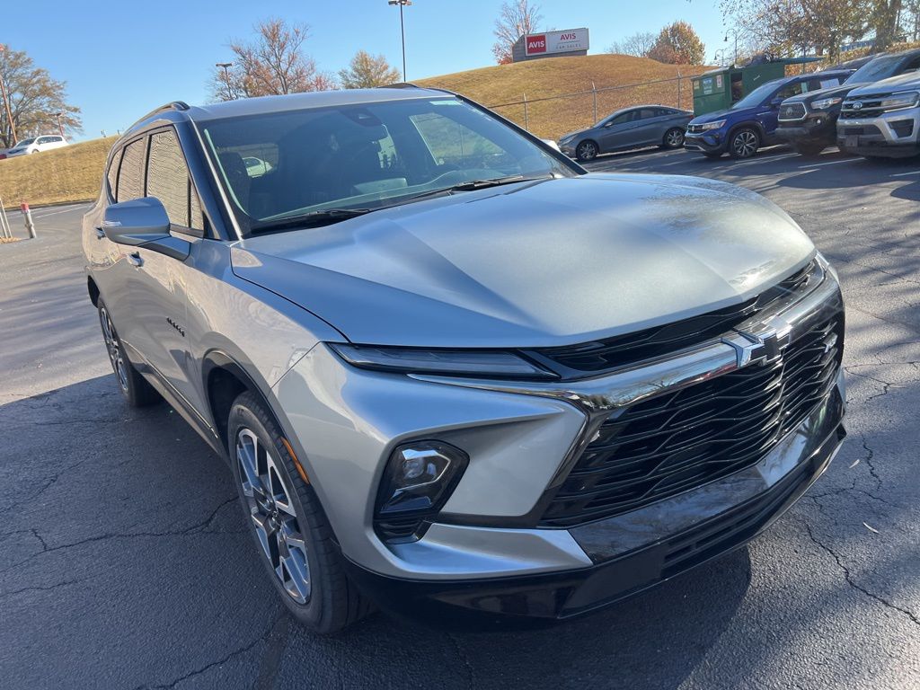 Thumbnail: 2025 Chevrolet Blazer - 3