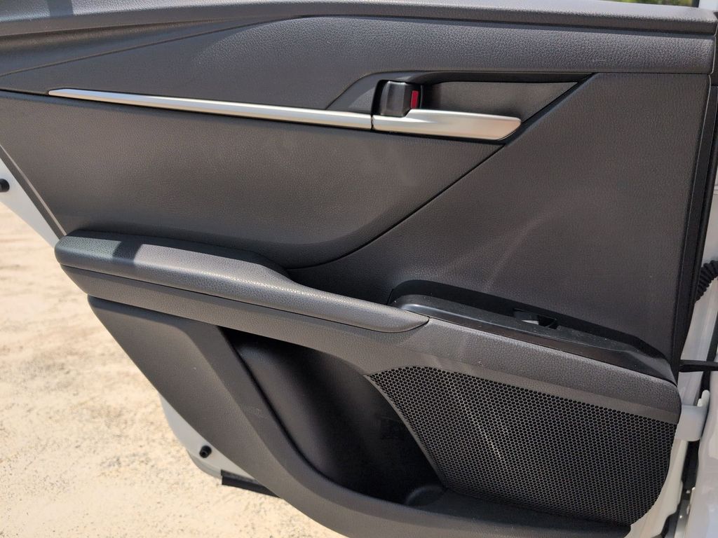 Thumbnail: 2025 Toyota Camry - 26