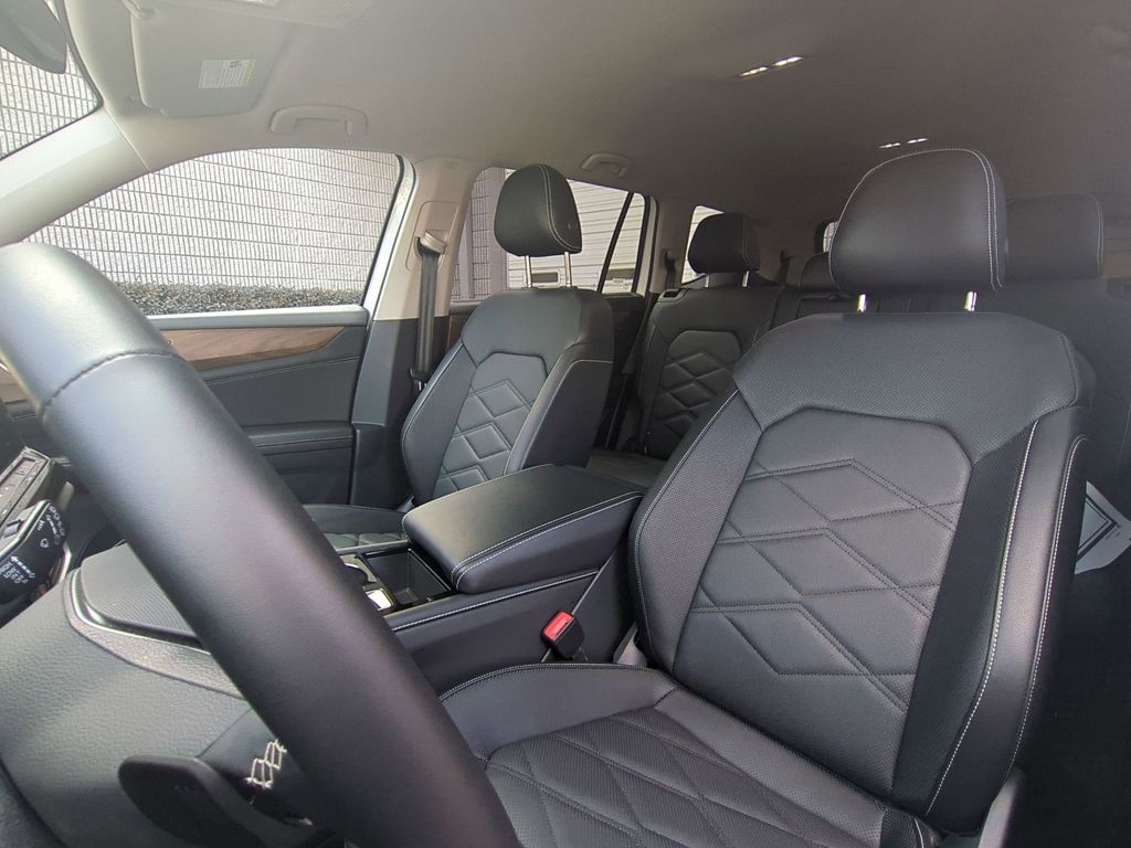 Thumbnail: 2025 Volkswagen Atlas - 24