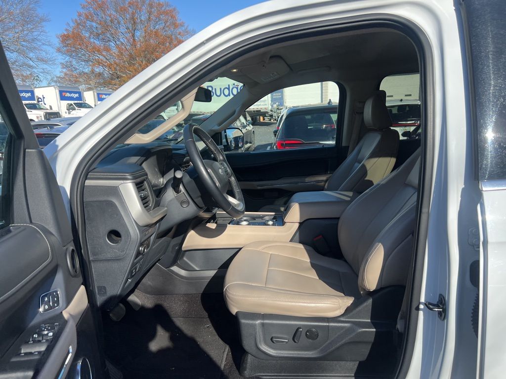 Thumbnail: 2023 Ford Expedition MAX - 5