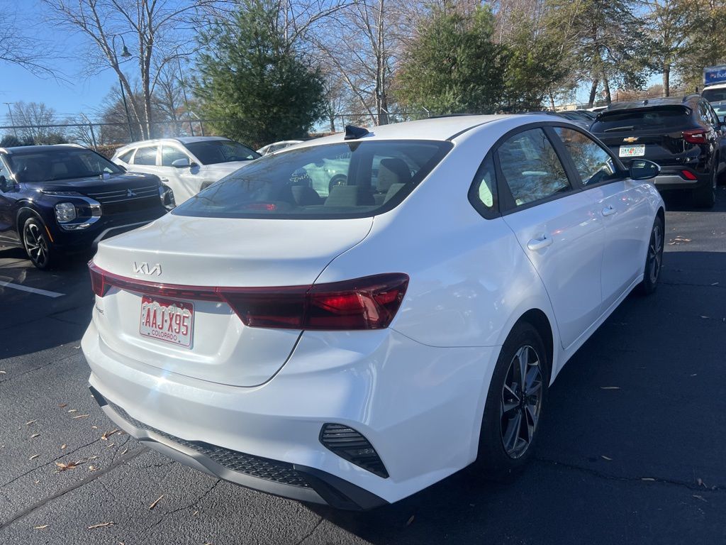 Thumbnail: 2024 Kia Forte - 11