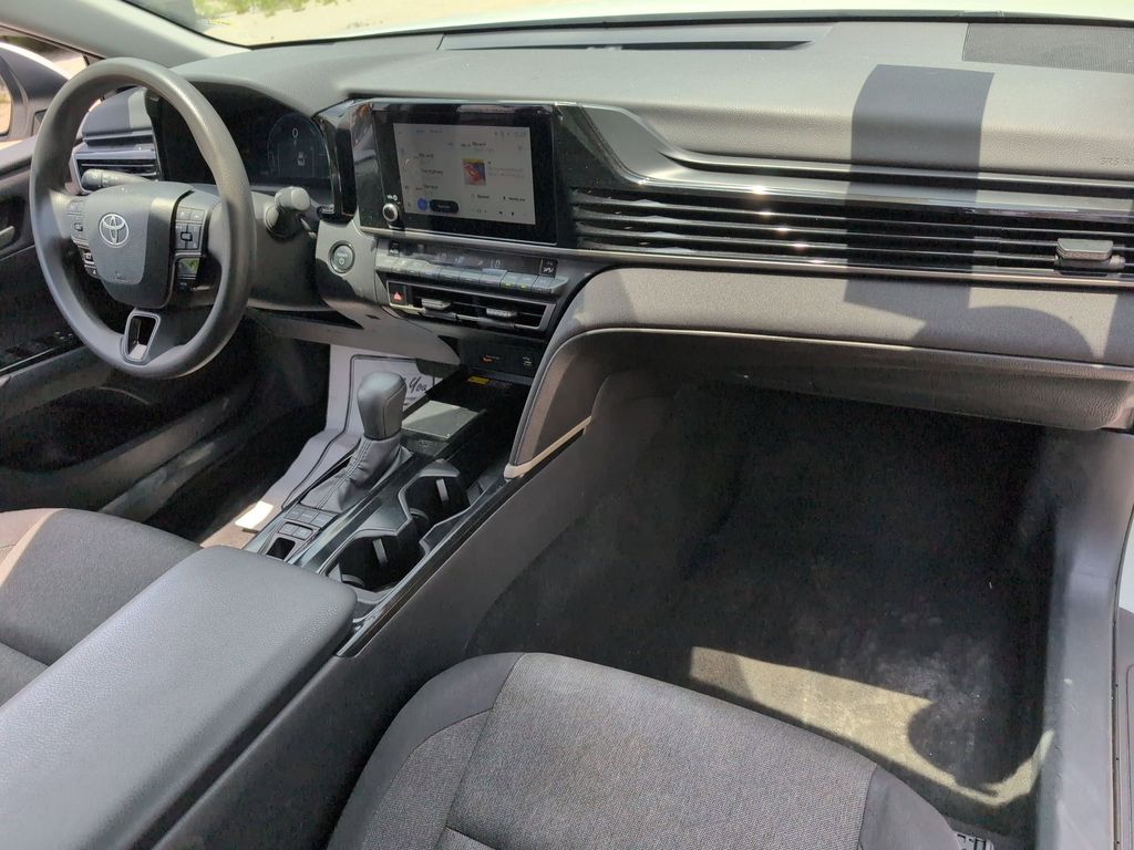 Thumbnail: 2025 Toyota Camry - 31
