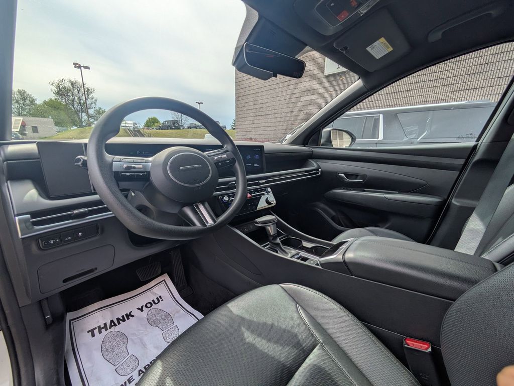 Thumbnail: 2025 Hyundai Santa Cruz - 15