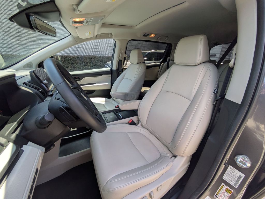 Thumbnail: 2025 Honda Odyssey - 24