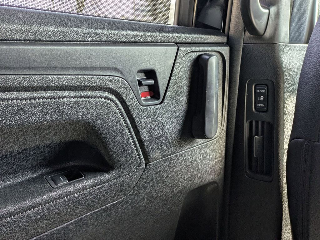 Thumbnail: 2025 Honda Odyssey - 25