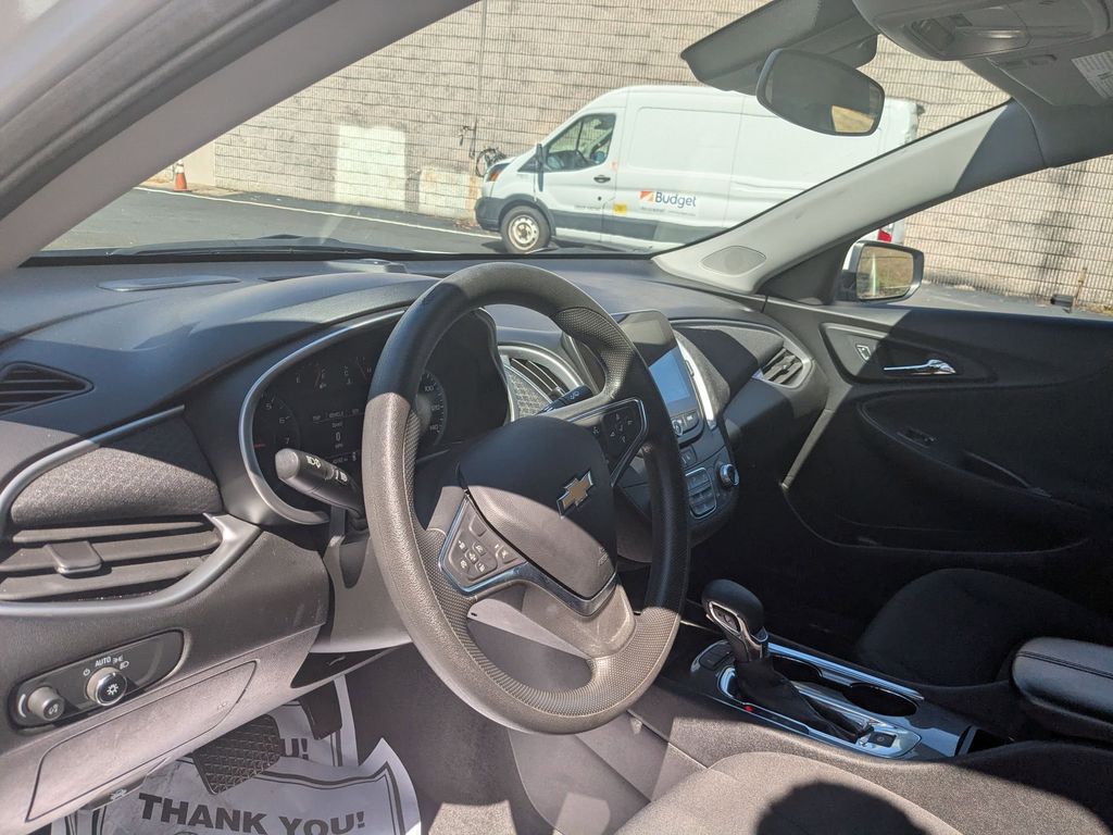 Thumbnail: 2024 Chevrolet Malibu - 14