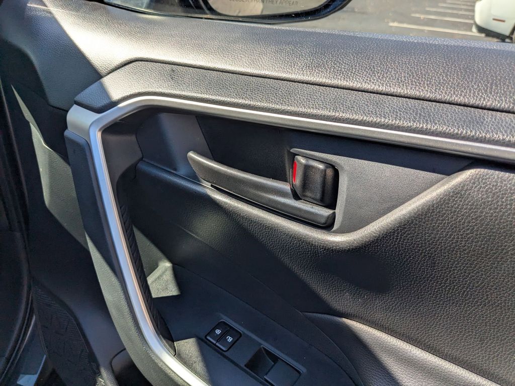 Thumbnail: 2025 Toyota RAV4 - 30