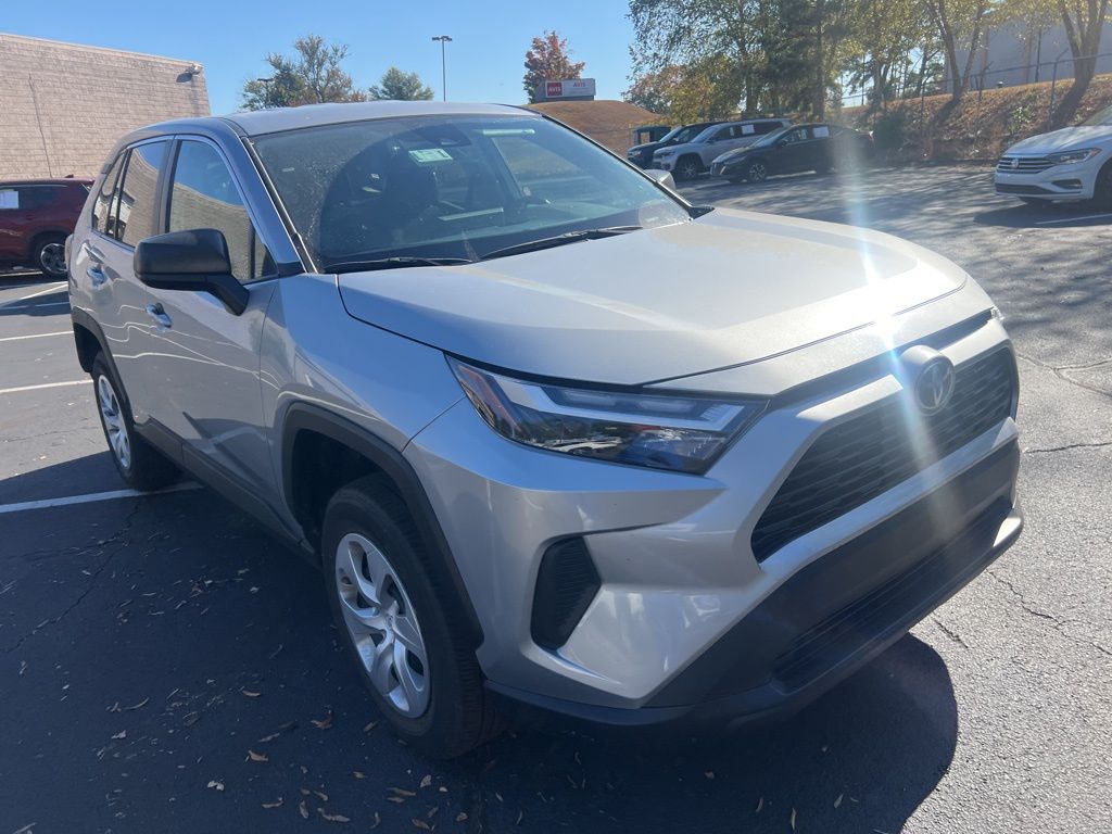 2025 Toyota RAV4 LE photo 3