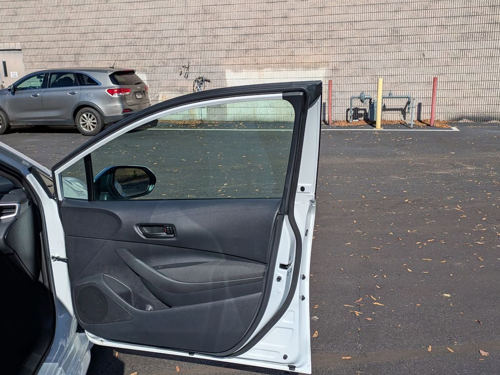 Thumbnail: 2025 Toyota Corolla - 29