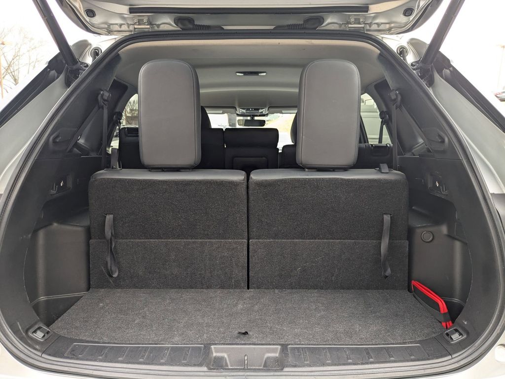 Thumbnail: 2025 Mitsubishi Outlander - 29