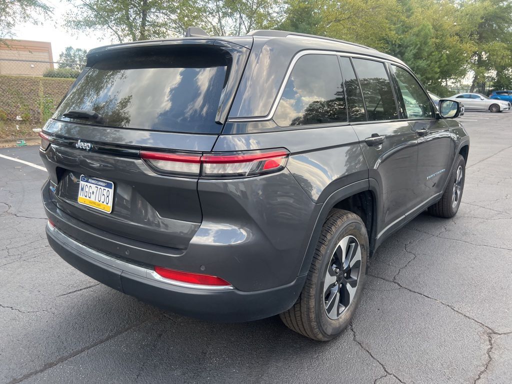 Thumbnail: 2023 Jeep Grand Cherokee - 9