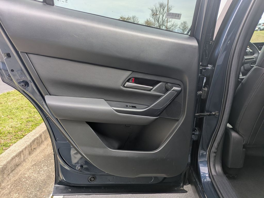 Thumbnail: 2025 Mazda CX-50 - 25