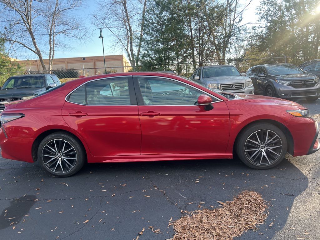 Thumbnail: 2024 Toyota Camry - 10