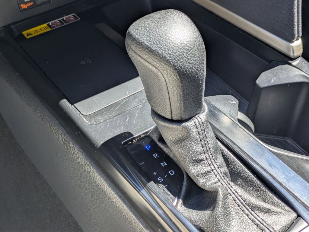 Thumbnail: 2025 Toyota Camry - 16