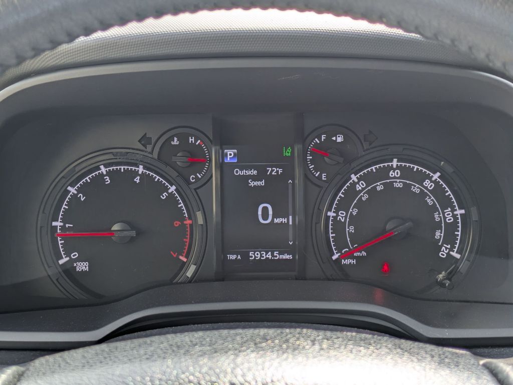 Thumbnail: 2024 Toyota 4Runner - 16