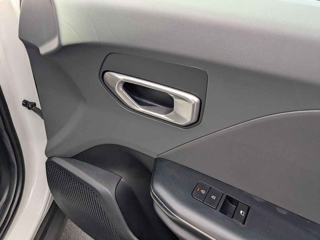 Thumbnail: 2025 Kia K4 - 29