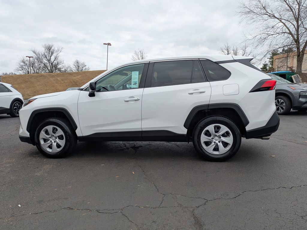 Thumbnail: 2024 Toyota RAV4 - 10