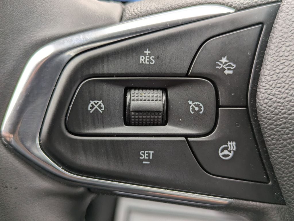 Thumbnail: 2025 Chevrolet Trax - 17