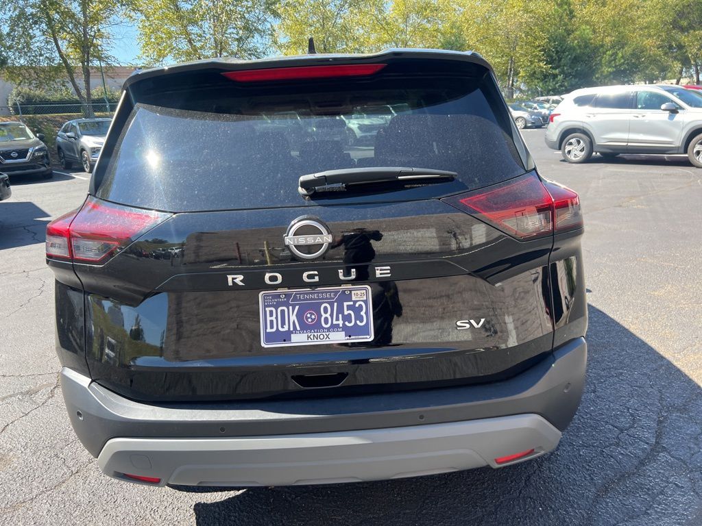 Thumbnail: 2023 Nissan Rogue - 10
