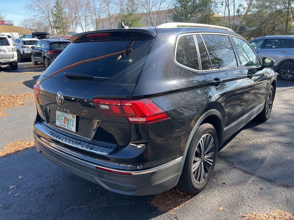 Thumbnail: 2024 Volkswagen Tiguan - 5