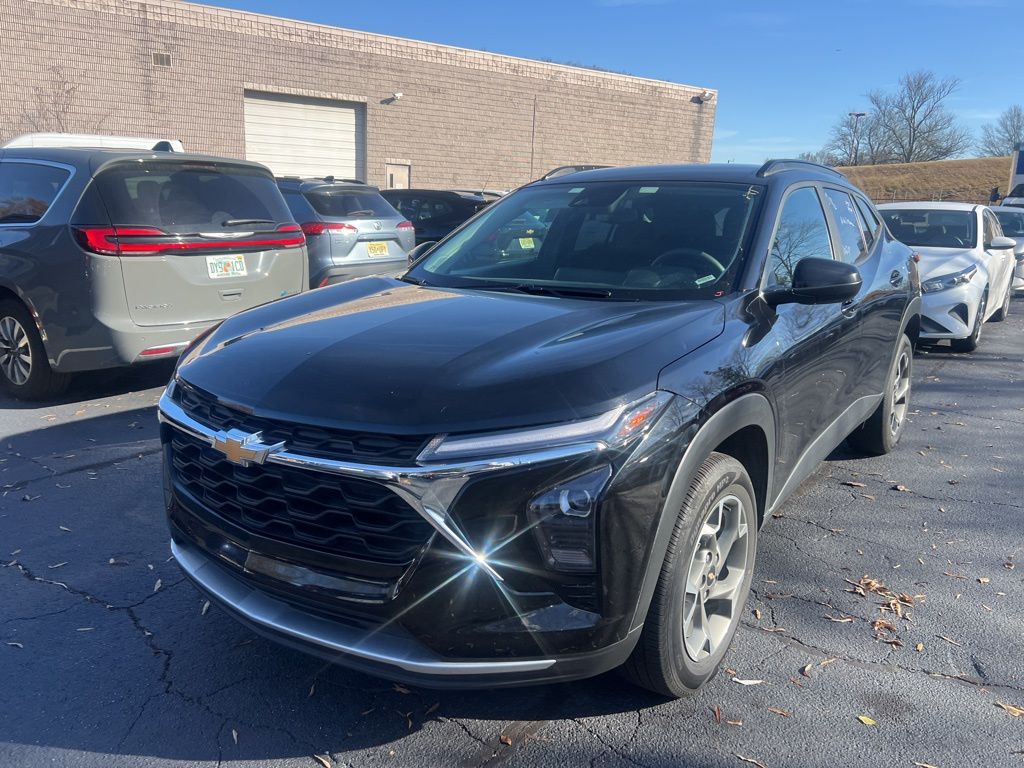 2024 Chevrolet Trax LT's photo