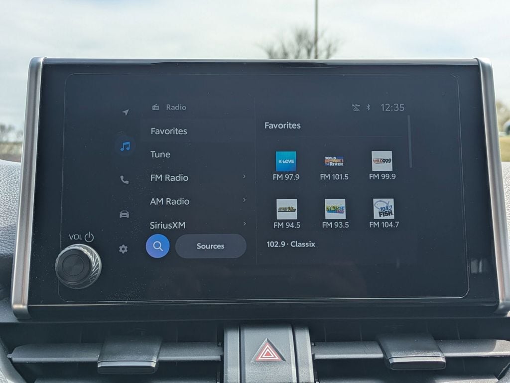 Thumbnail: 2025 Toyota RAV4 - 21