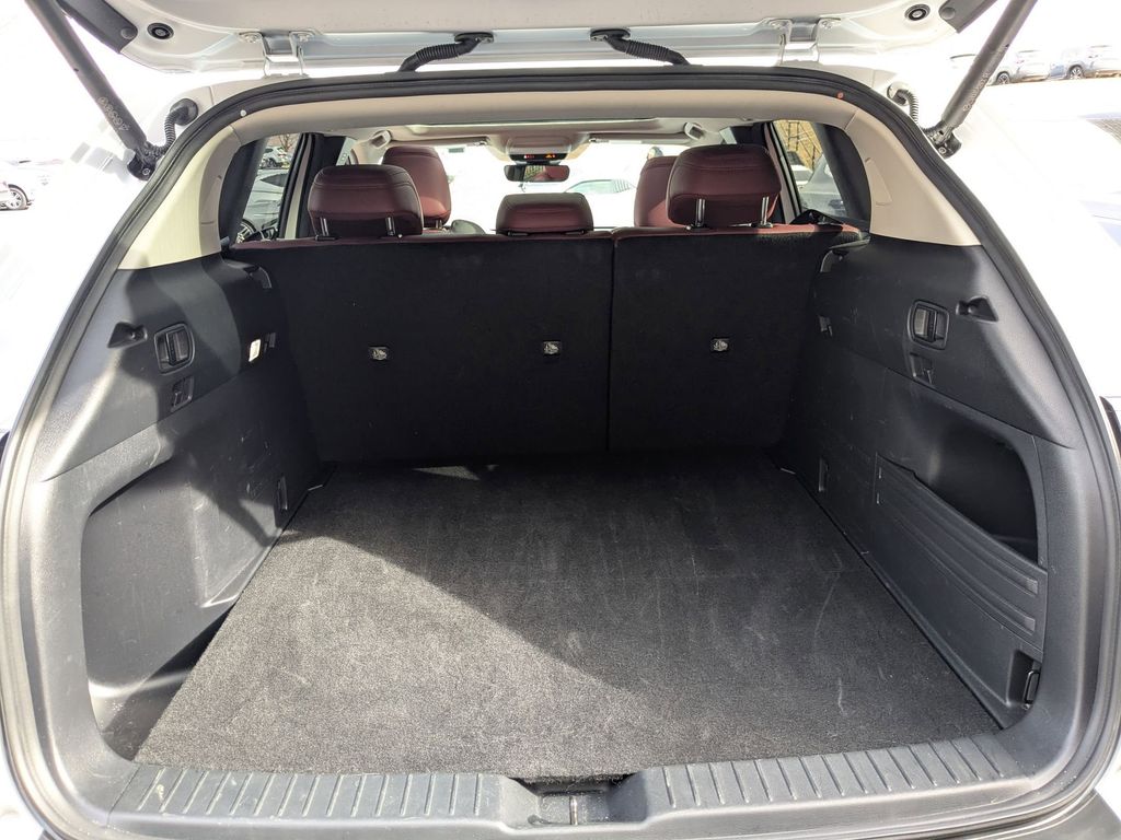 Thumbnail: 2025 Mazda CX-50 - 31