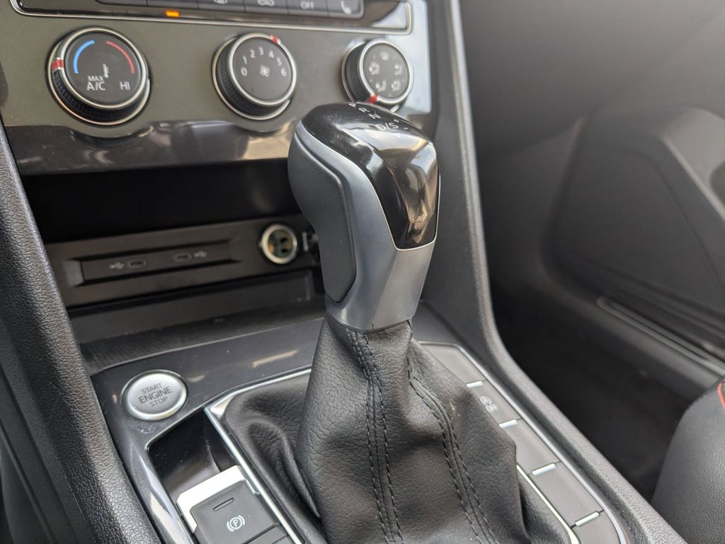 Thumbnail: 2024 Volkswagen Tiguan - 19