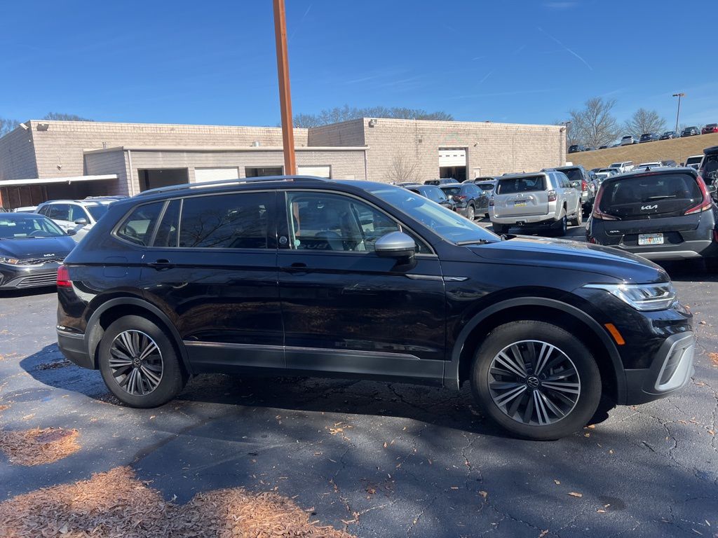 Thumbnail: 2024 Volkswagen Tiguan - 4