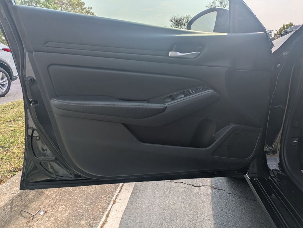 Thumbnail: 2025 Nissan Altima - 11