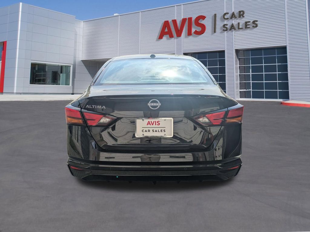 Thumbnail: 2025 Nissan Altima - 7