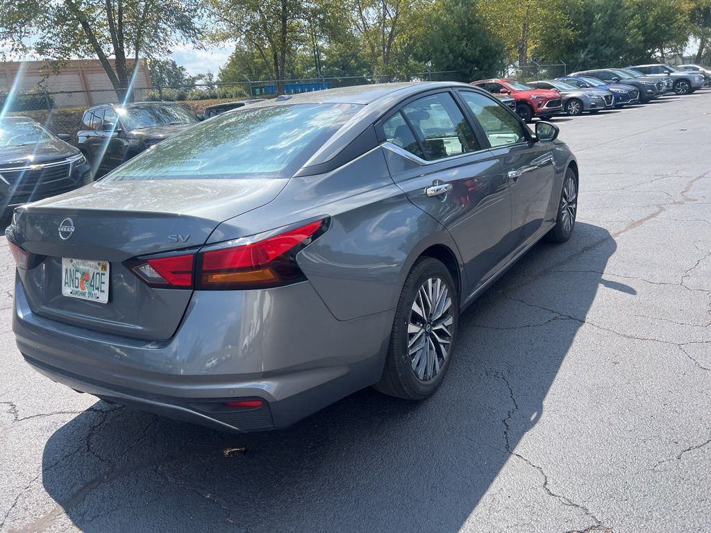 Thumbnail: 2024 Nissan Altima - 8