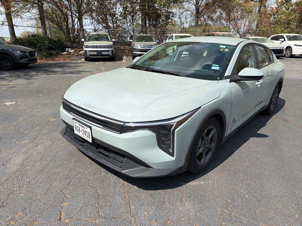 2025 Kia K4 LXS