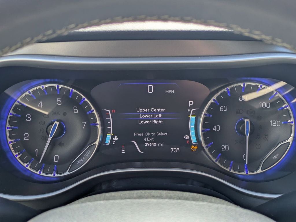 Thumbnail: 2024 Chrysler Pacifica - 16