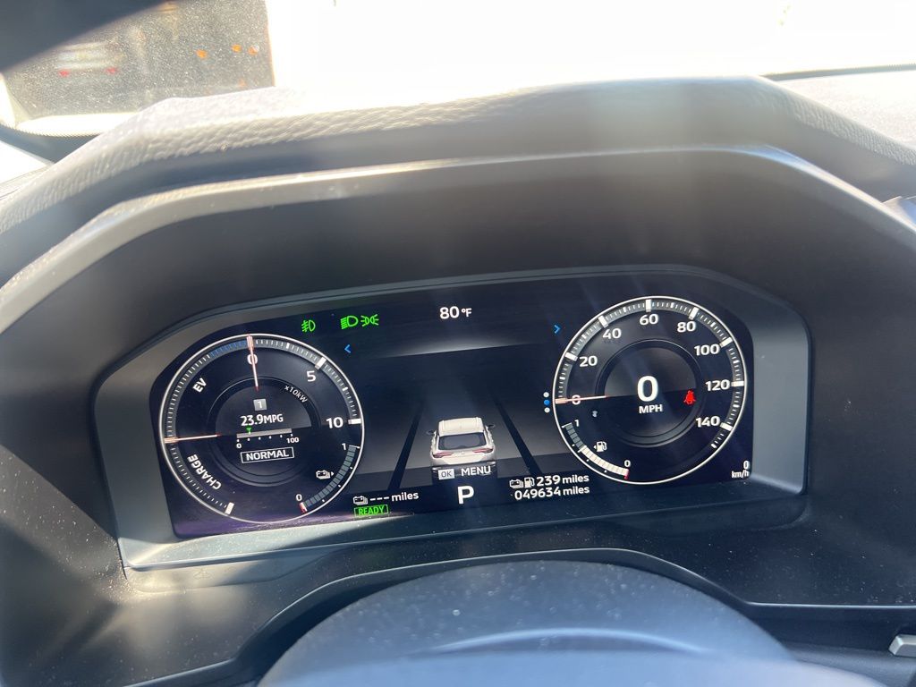 2023 Mitsubishi Outlander PHEV SE photo 2