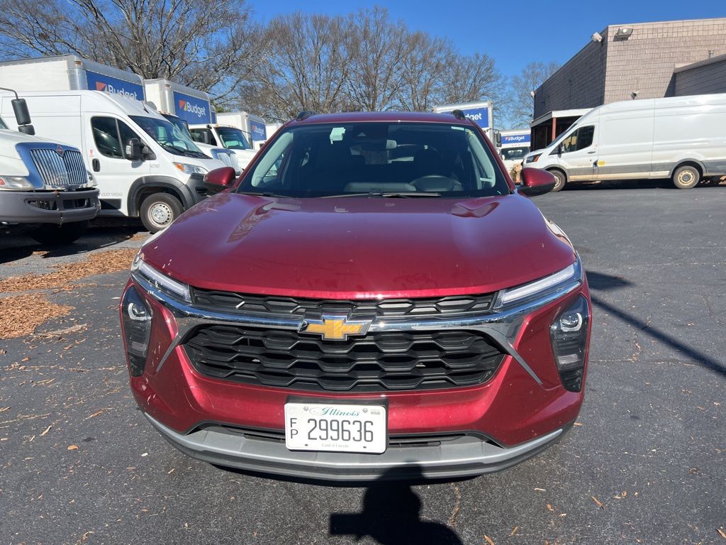 Thumbnail: 2025 Chevrolet Trax - 2