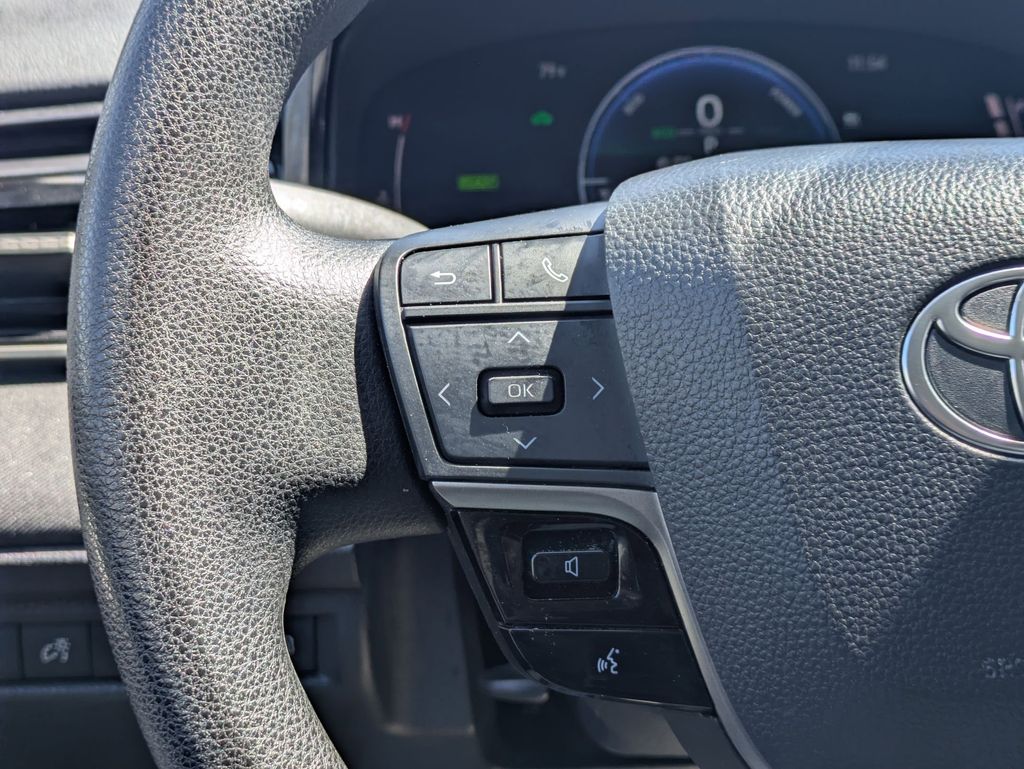 Thumbnail: 2025 Toyota Camry - 22